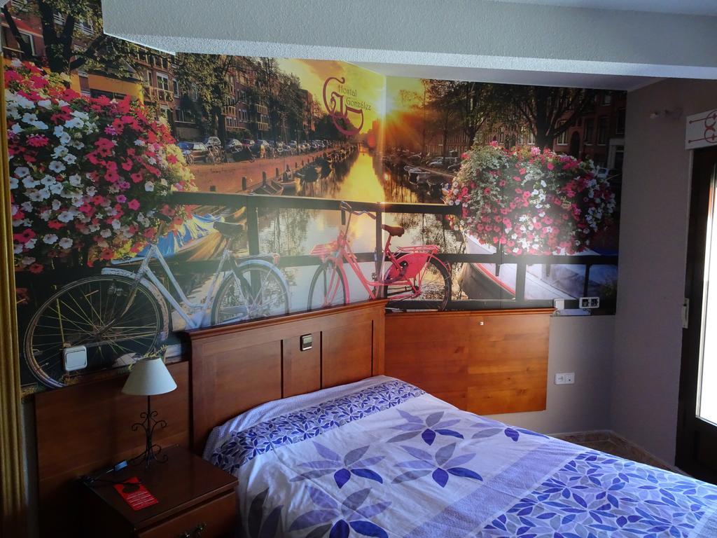 Hostal González Guadarrama Kültér fotó