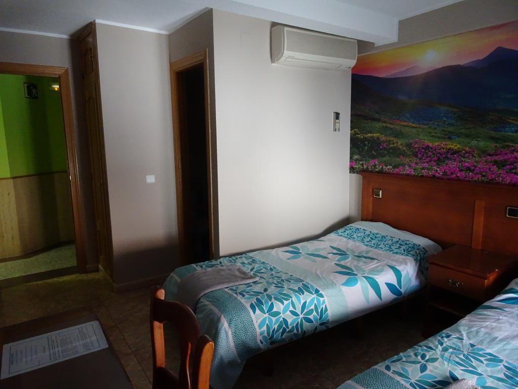 Hostal González Guadarrama Kültér fotó