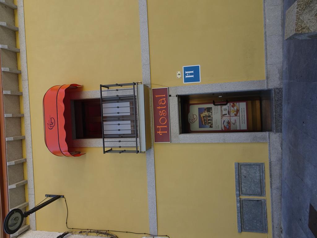 Hostal González Guadarrama Kültér fotó
